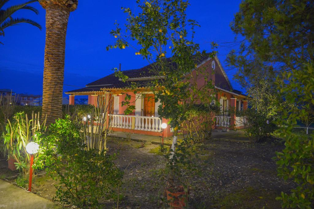 Giannis And Fridas Garden Διαμέρισμα Σιδάρι Δωμάτιο φωτογραφία